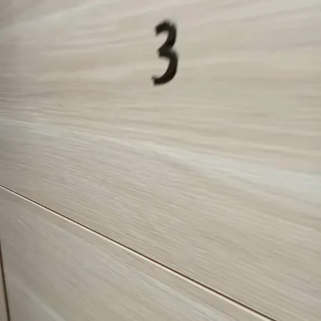 Dampierre 3 Apartment
